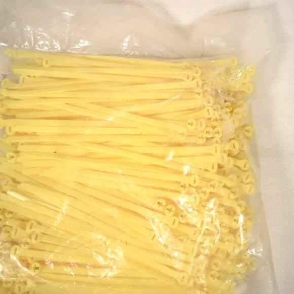 Cable Ties 8" Yellow Thomas & Batts Partial Bag of 450+  TY272M-4 Heavy Duty - Picture 3 of 4